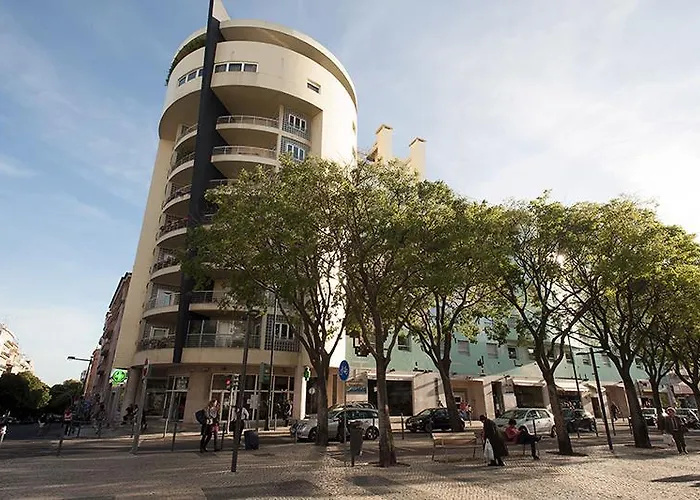 Avila Saldanha شقة